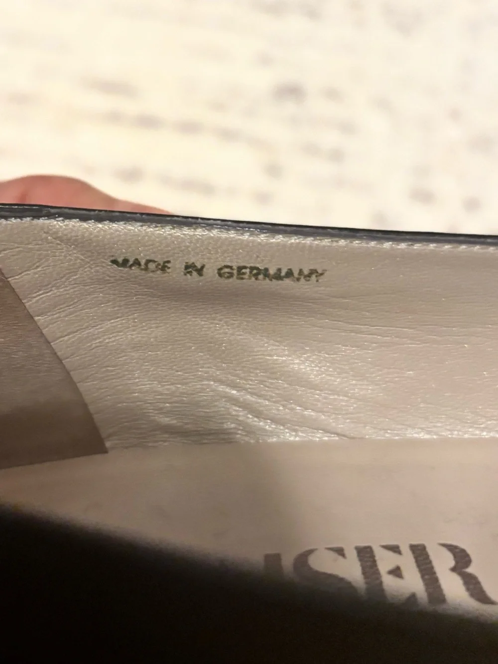 Peter Kaiser Black Leather Pointed Toe Low Heel Pumps – Made in Germany – Size 8